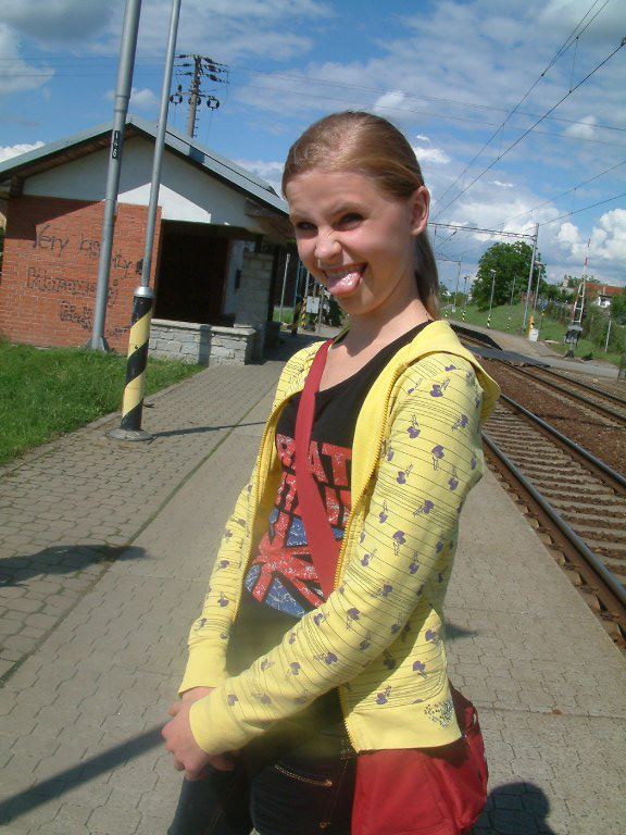 577606_254216498012887_626056359_n